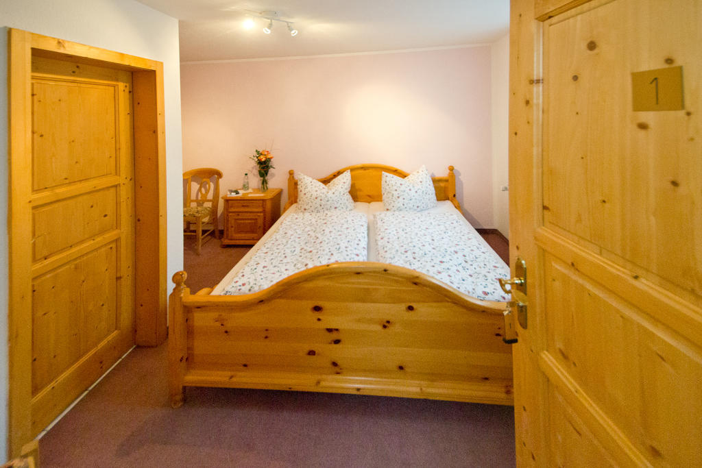 Hotel Garni Am Klostermarkt Plauen Room photo